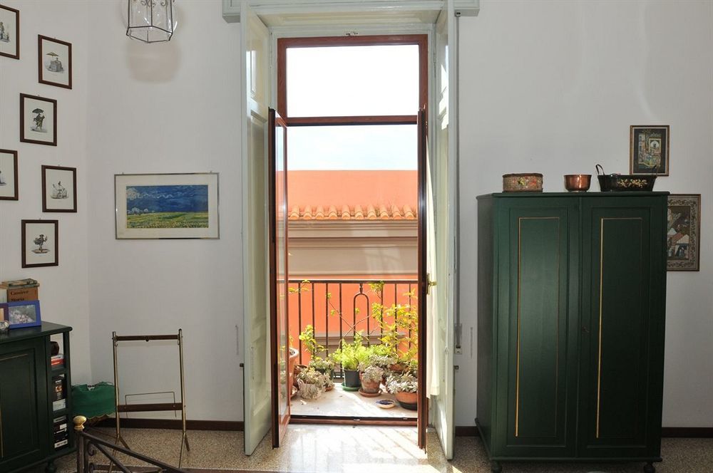 La Concordia Bed & Breakfast เนเปิลส์ ภายนอก รูปภาพ